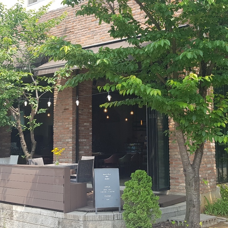 UNIQUEMAIN 대형LED/컨셉 렌탈스튜디오