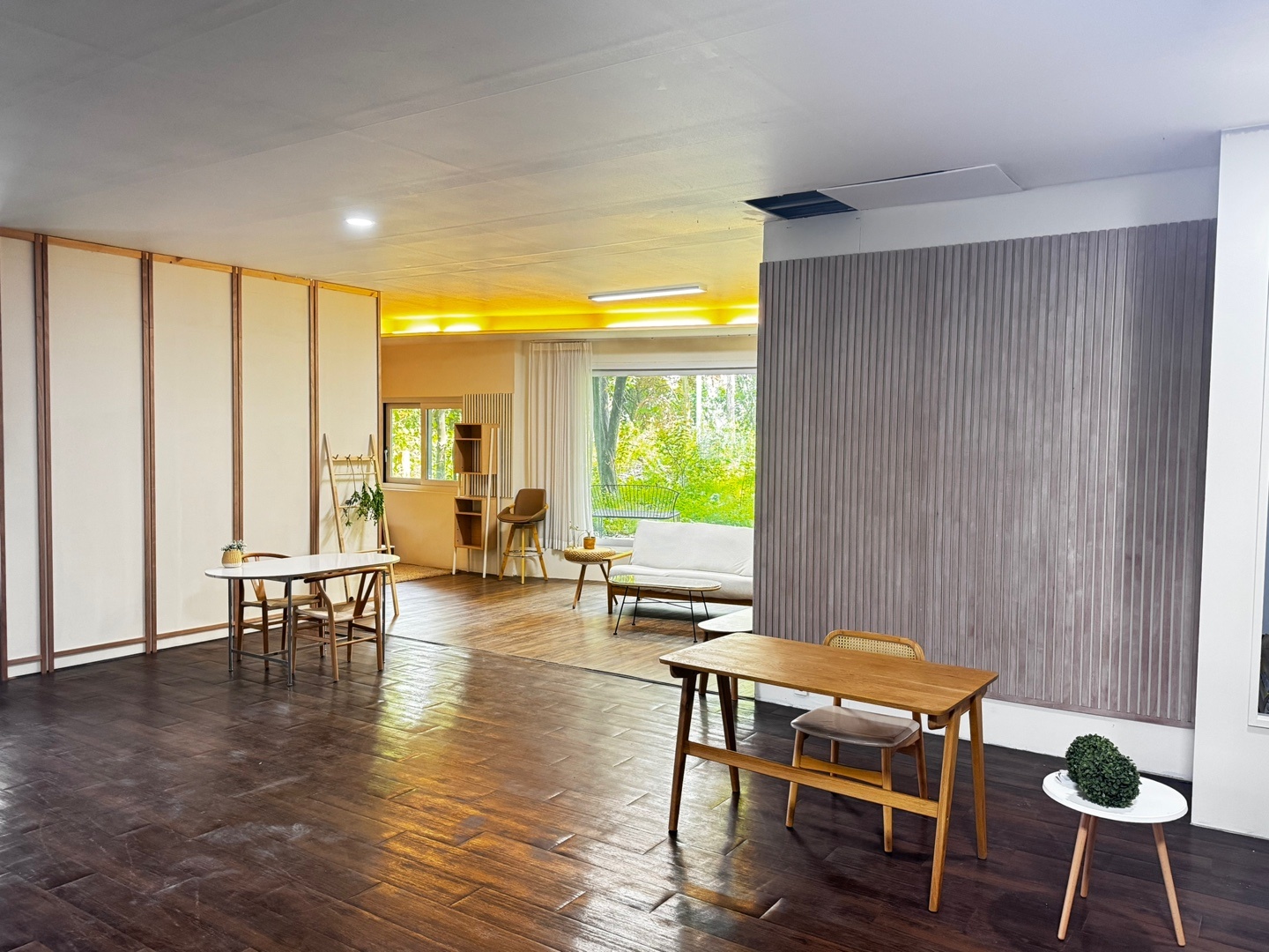 UNIQUEMAIN 대형LED/컨셉 렌탈스튜디오